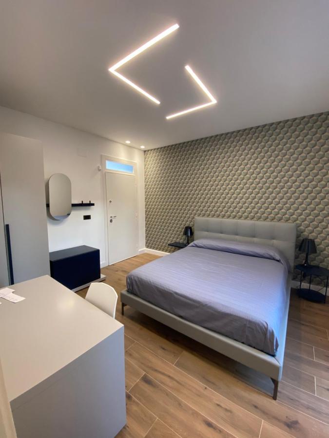 Villa Palladino Rooms Джовинацо Екстериор снимка